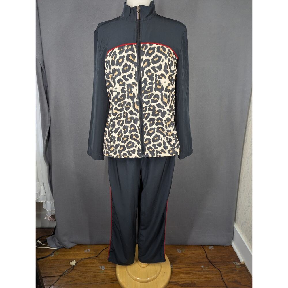 DD Lifestyle Vintage Womens Track Suit Size PM Petite Medium Black Cheetah